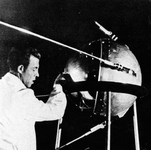 sputnikページ Sputnik 1: The First Artificial Earth Satellite | Anderson Design